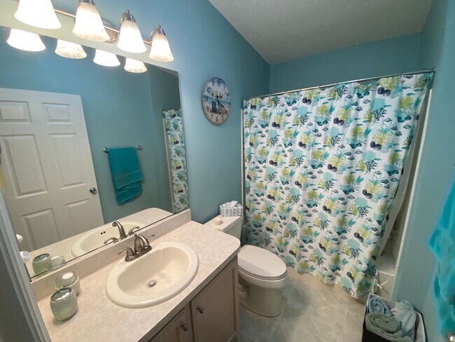 Building Photo - Location, Location, Location - ANNUAL LEASE in the Village of Belvedere