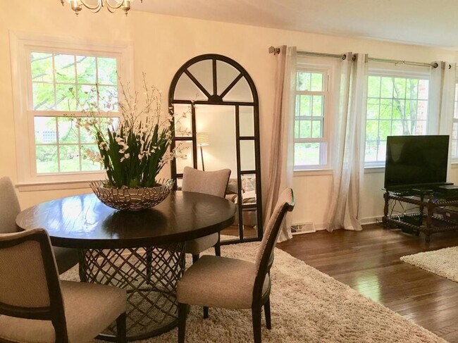 Building Photo - 88 Heritage Hill Rd