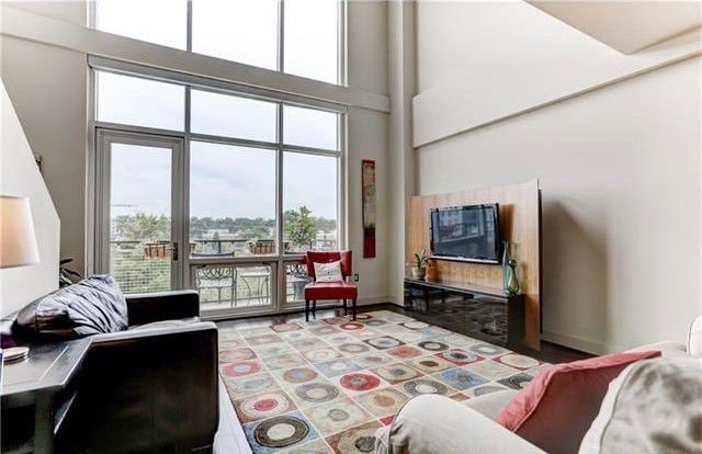 Building Photo - 1133 Metropolitan Ave