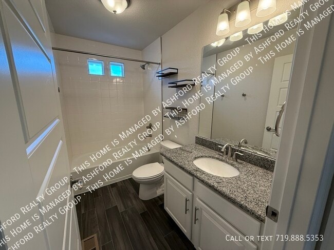 Building Photo - 6044 Callan Dr