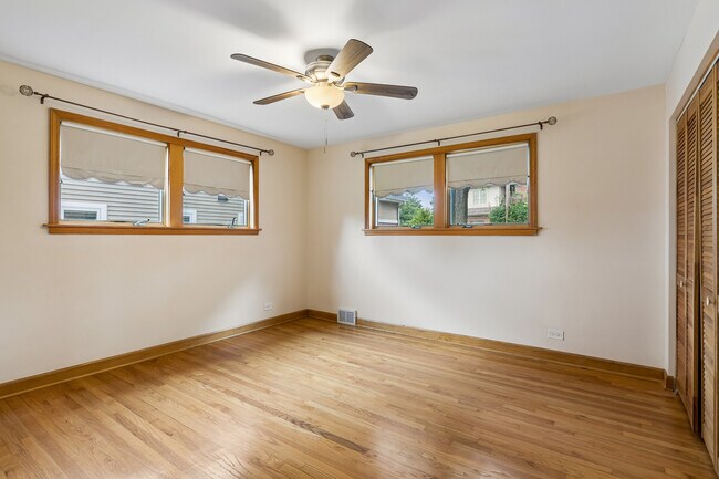 Building Photo - 648 Shermer Rd