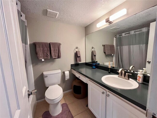 Building Photo - 120 BLUE POINT Way