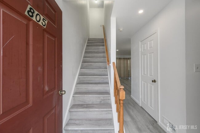 Building Photo - 805 Darlington Dr