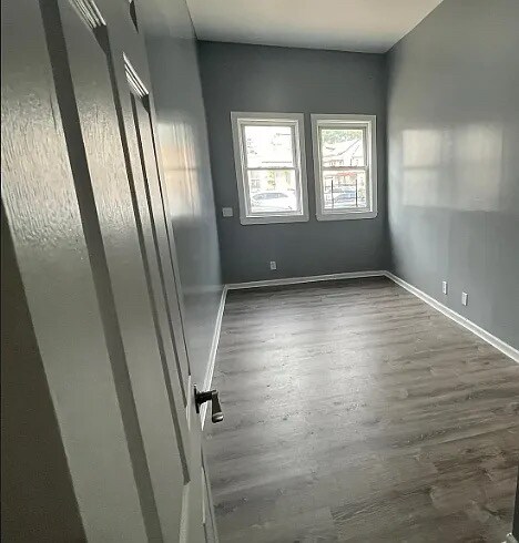 Building Photo - 11 Straight St