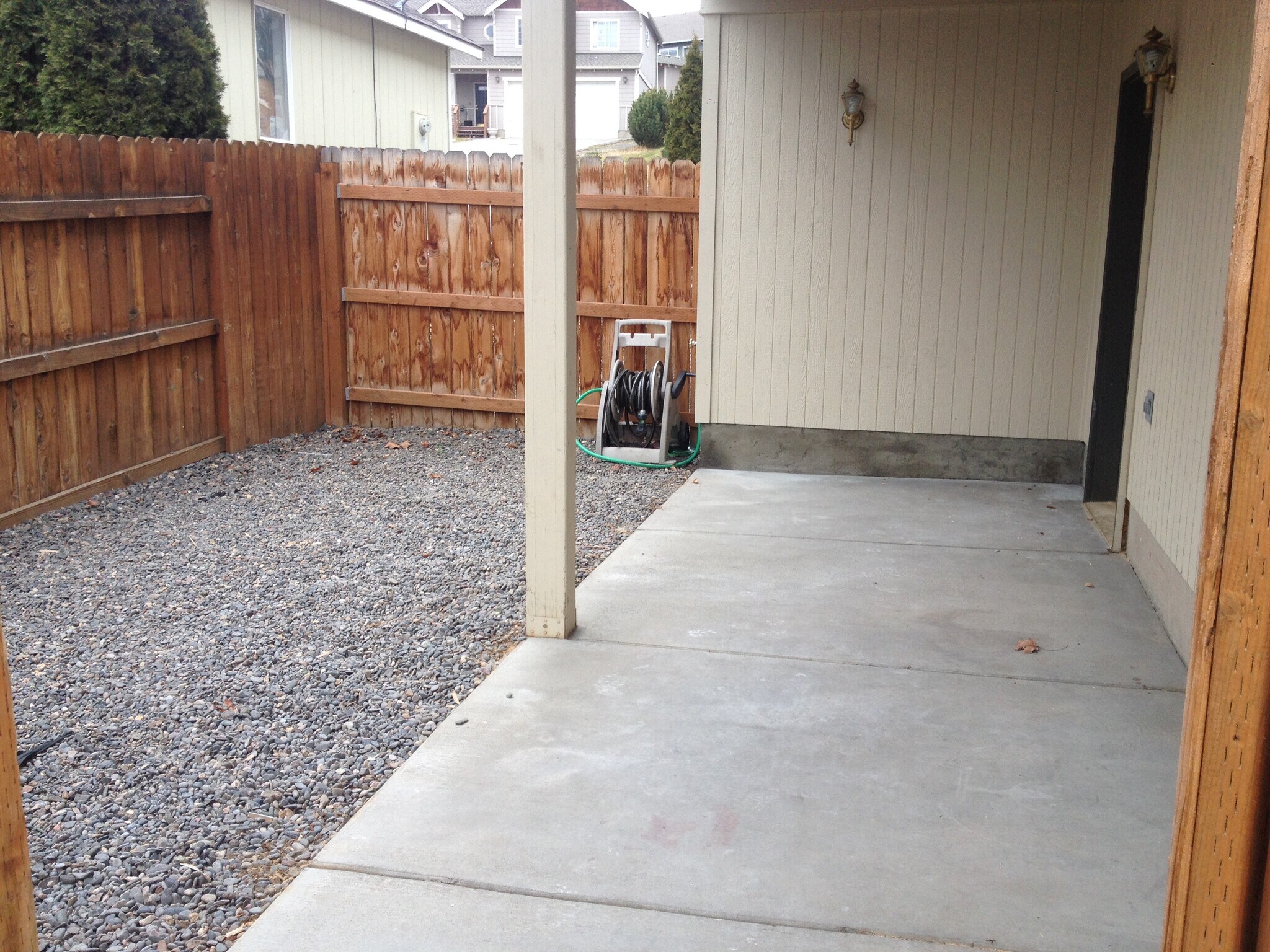 outdoor living area - 2140 SW 35th Pl. (H)