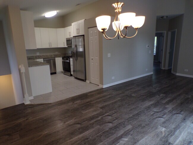 Building Photo - 1053 Woodhill Ct