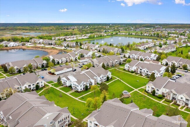 Building Photo - 1515 Silverstone Dr