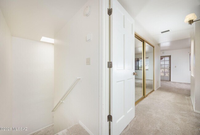 Building Photo - 2284 W Paseo Cielo