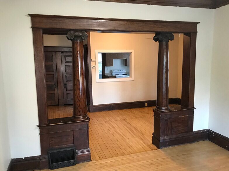 Building Photo - 509 High Ave