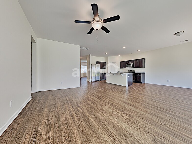 Building Photo - 149 Orion Way