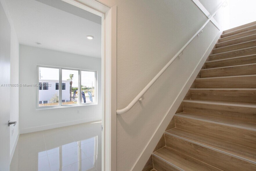 Building Photo - 25884 SW 139th Path