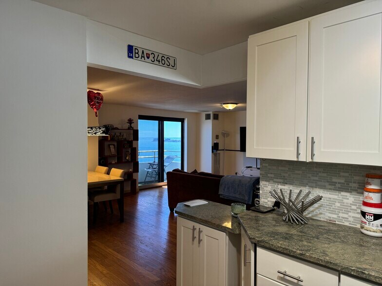 Building Photo - 382 Ocean Ave