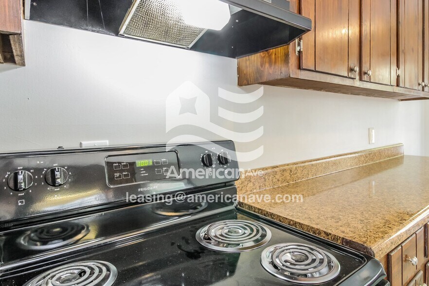 Building Photo - 217 Chadford Rd