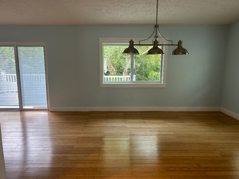 Building Photo - 167 Cocoa Dr