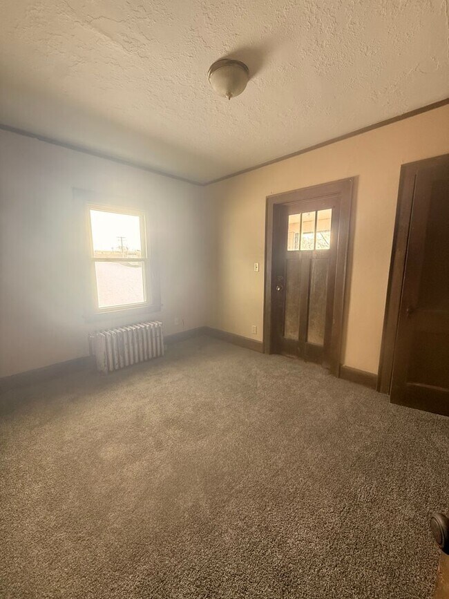 Building Photo - 1609 17th Ave