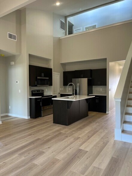 Building Photo - 10565 Brothers Ln