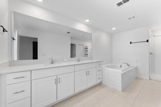 Building Photo - Stunning Large Mirada Townhome; 3 BR + LOFT / 2.5 BA/ 2 Car Garage-2300+ SF!