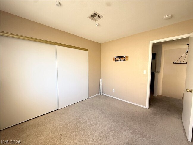 Building Photo - 2066 Waverly Cir