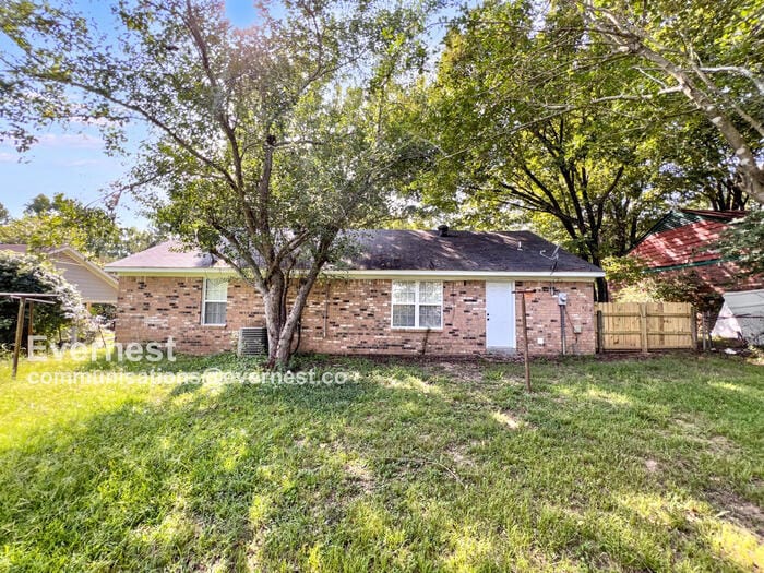 Building Photo - 5698 Winterwood Dr