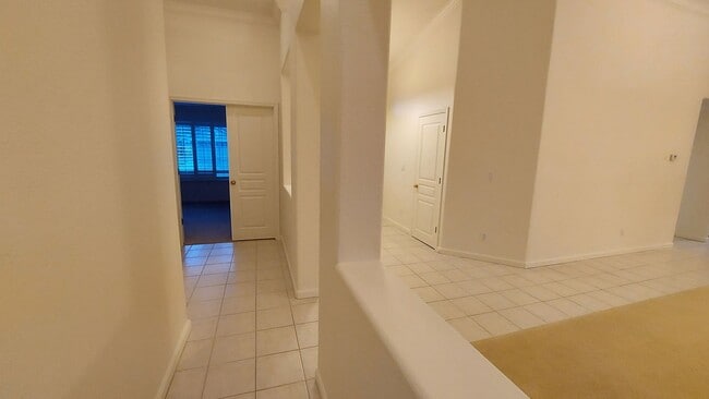 Building Photo - Excellent single story, 4 bedroom 3 bath home in Ashley Woods, a gated Granite Bay Neighborhood.