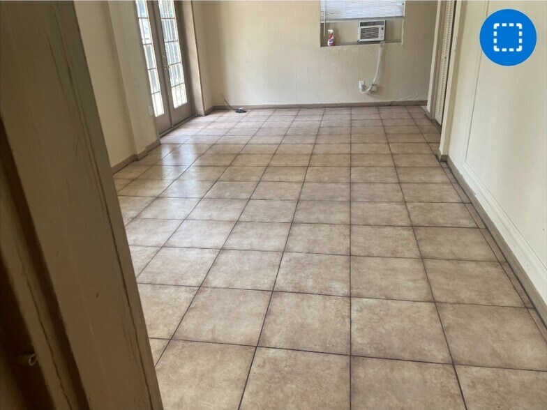 Building Photo - 926 30th St NW