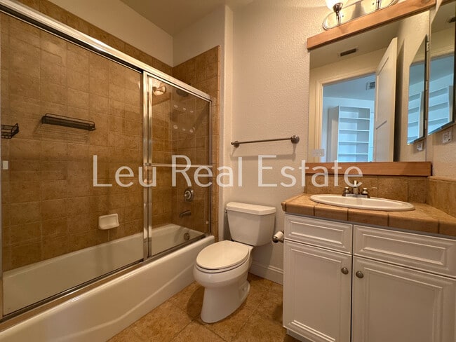Building Photo - 2630 Giorno Way