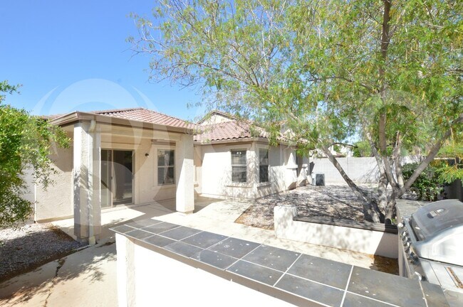 Building Photo - 3735 E Sheffield Rd