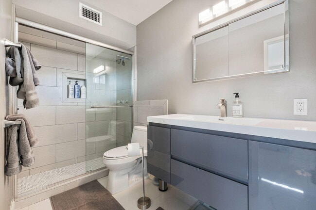 Building Photo - 73409 Little Bend Trail