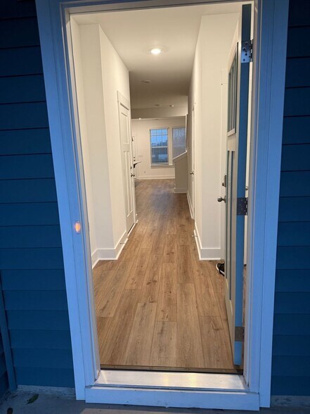 Building Photo - 514 W Norvell Ct