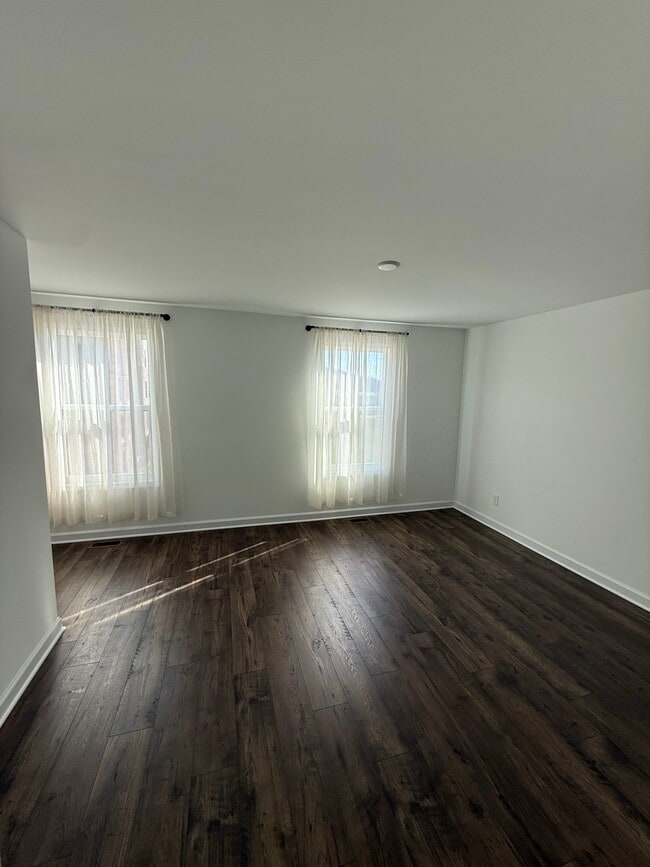 Building Photo - 179 Broad St