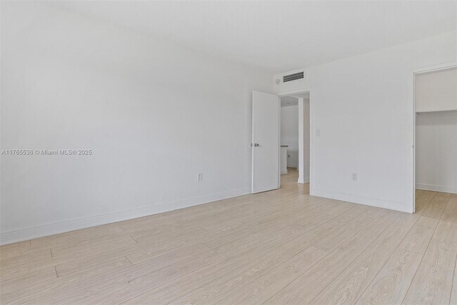 Building Photo - 4920 NW 79th Ave