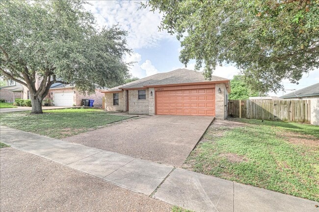 Building Photo - 10833 Grand Teton Dr