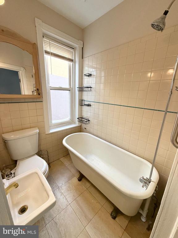 Building Photo - 2525 S Mole St