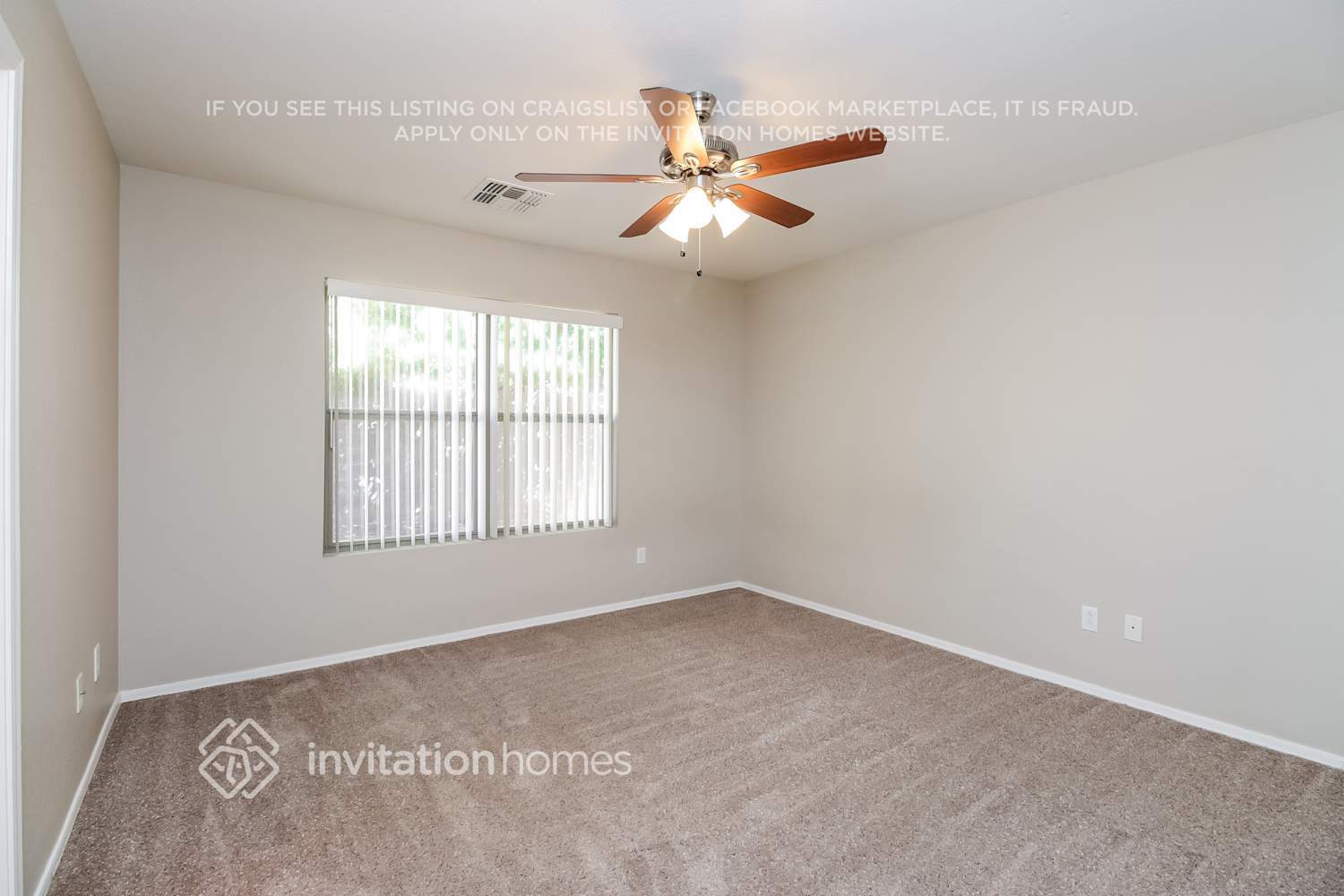 Building Photo - 8852 E Plana Ave