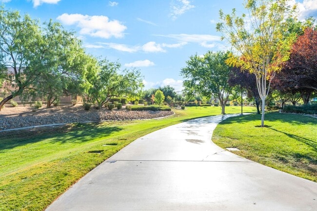 Building Photo - Upgraded 3-Bedroom Home in Gated Community!