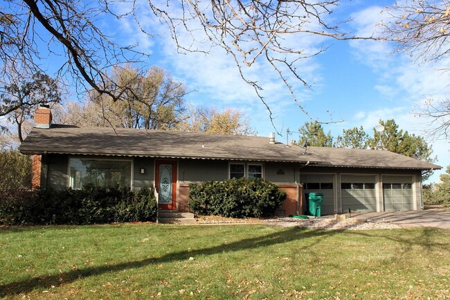 Primary Photo - Charming Ranch Style Home in Fort Collins