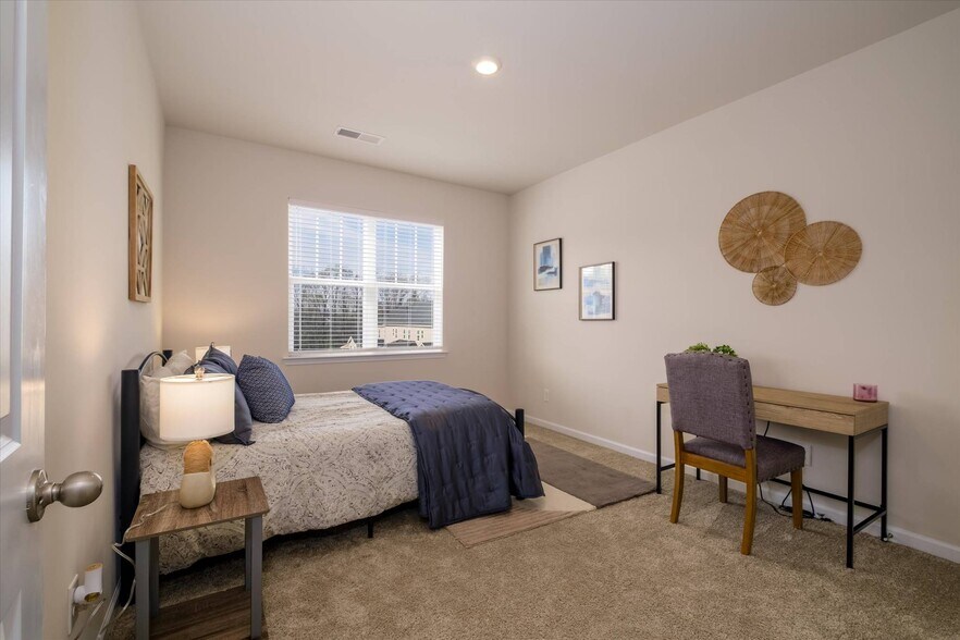 Building Photo - 8156 Merryvale Ln