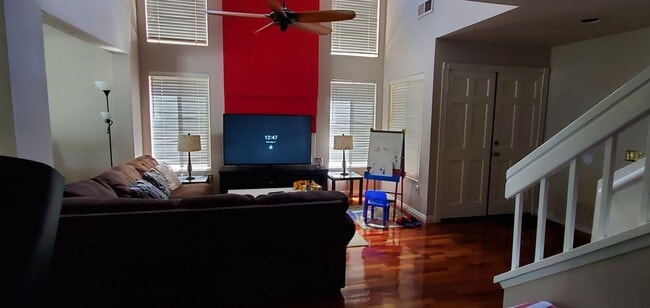 Building Photo - Gorgeous 3 Bed, 2.5 Bath Townhome In Ranch...