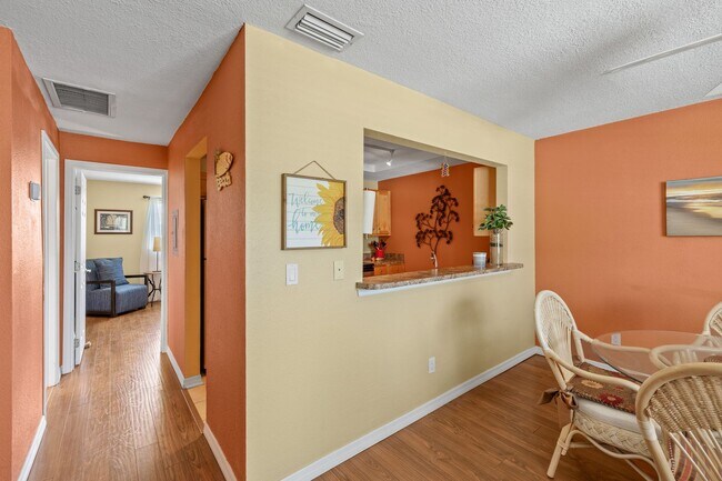 Building Photo - Palms at Waters Edge 3344-M6
