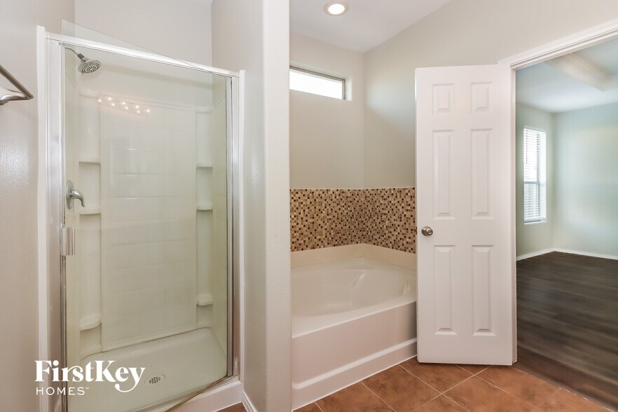 Building Photo - 20114 Brookwood Holw