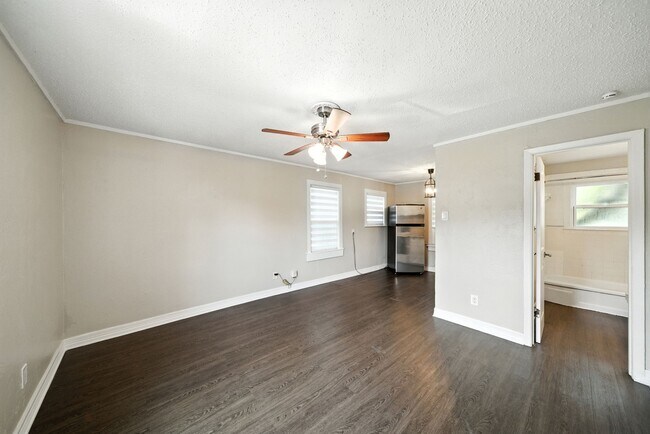 Building Photo - 1306 Taft St