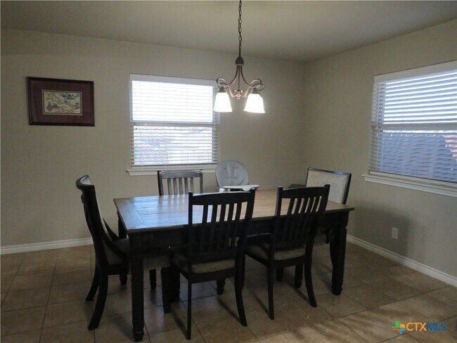 Building Photo - 9805 Kaitlyn Dr