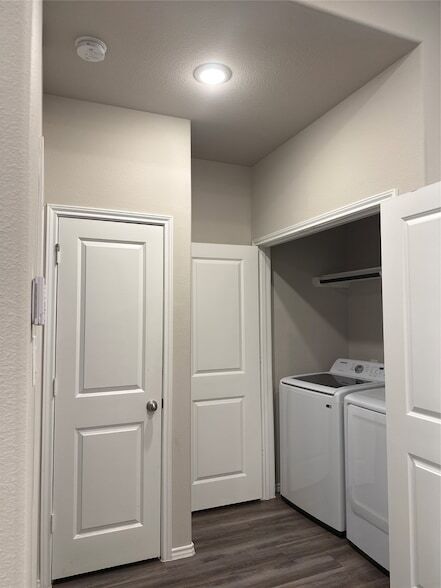 Building Photo - 20130 Parkway Ln