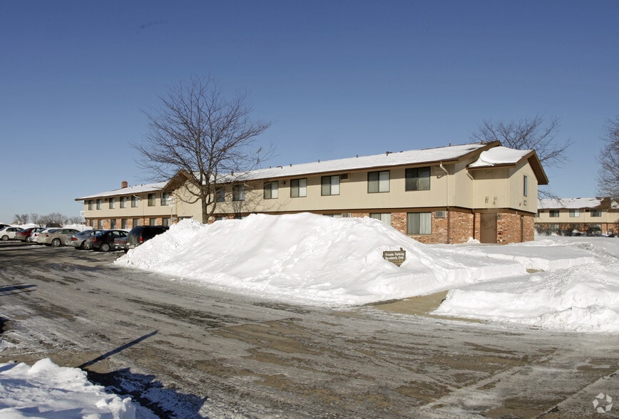 Kenosha Gardens Apartments 54305532 64th Ave Kenosha WI 53144