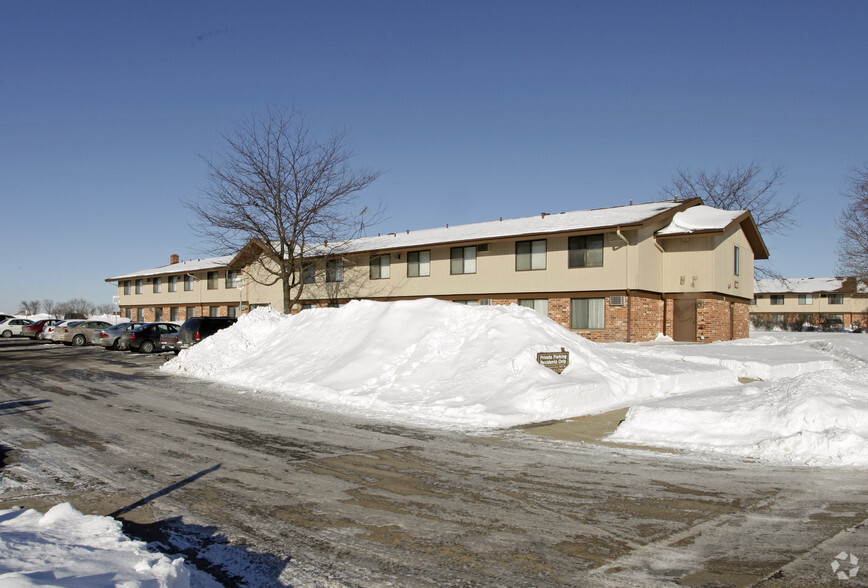 Building Photo - Kenosha Gardens Apartments