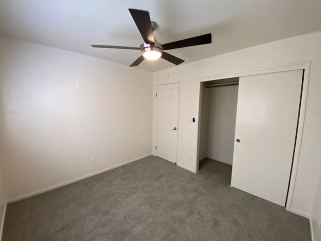 Building Photo - SW Visalia Home coming soon!