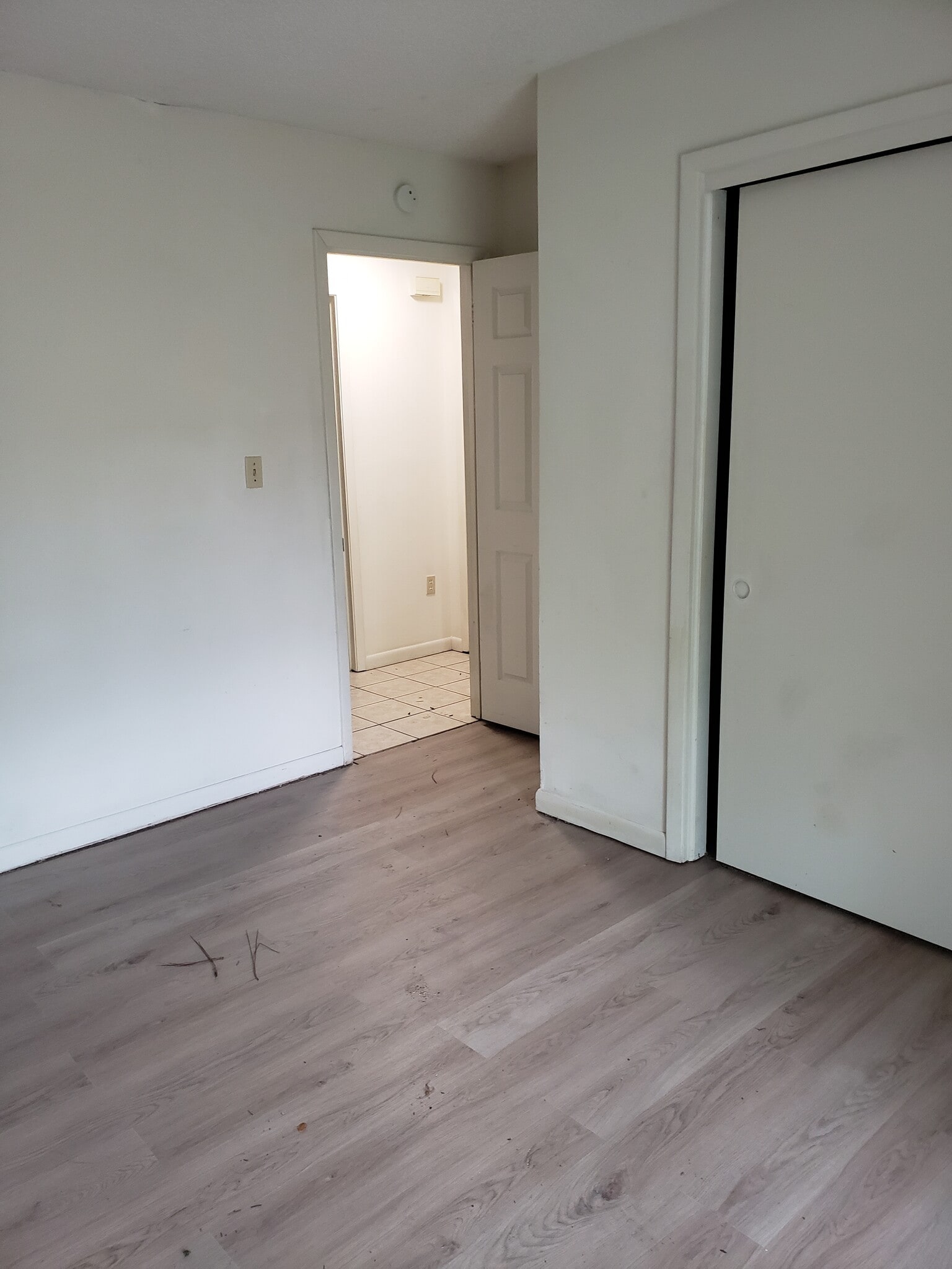 Building Photo - 33 5th Ave