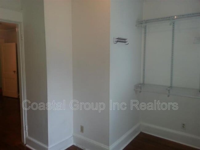 Building Photo - 141 E Ocean Ave