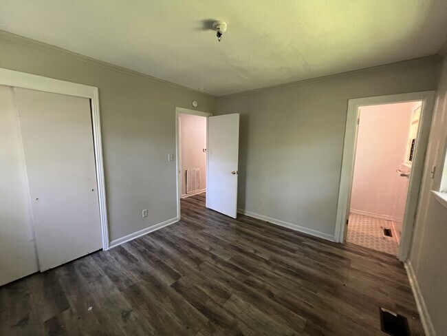Building Photo - 3152 Bilgray Dr