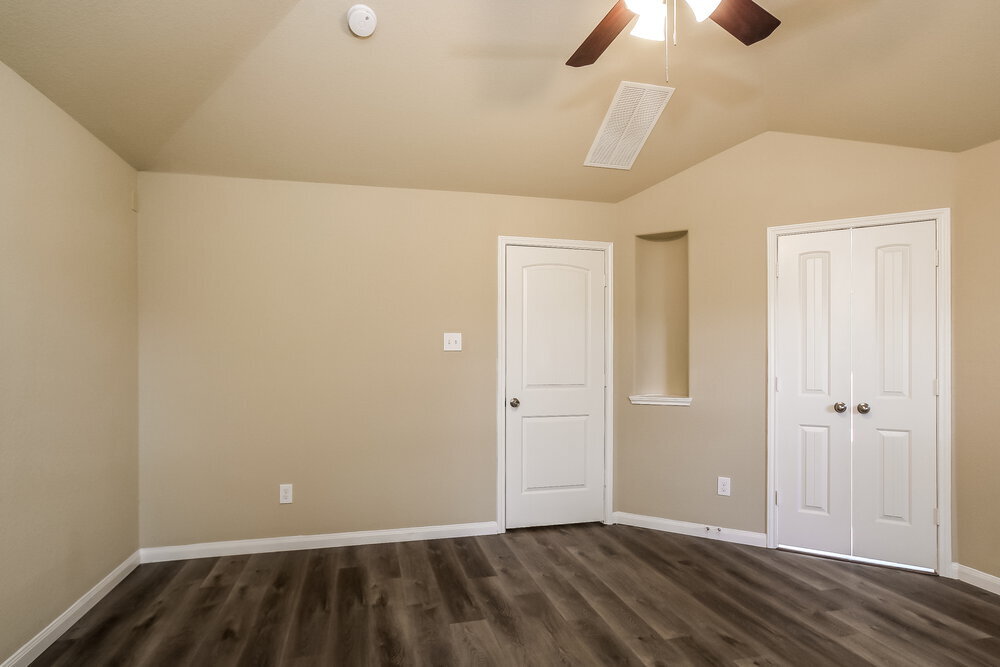 Building Photo - 988 Arbor Glen